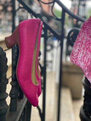 Tipping in Pink Pumps